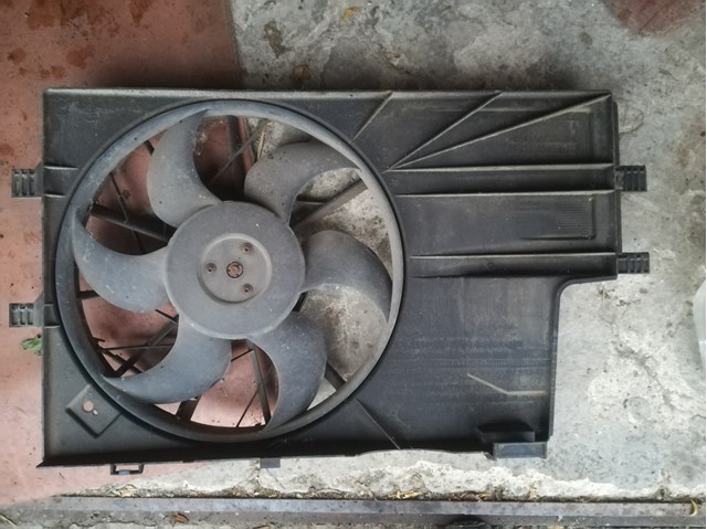 Дифузор радіатора охолодження в зборі A 168 500 01 93