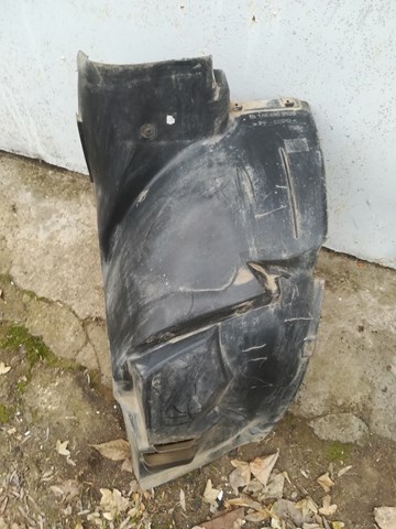 Підкрилок передній лівий A1686902530 MERCEDES