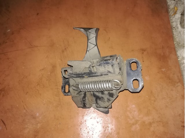Замок кришки капота A1688800160 MERCEDES
