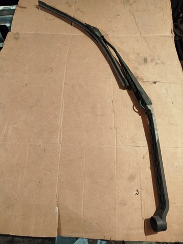 Повідок склоочисника MN181333 MITSUBISHI