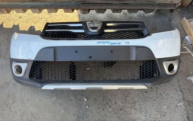 Бампер передній в зборі 620220802R RENAULT