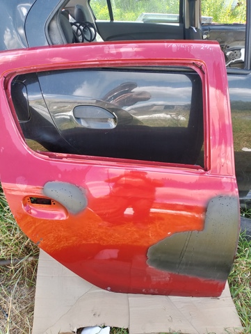 Двері пасажирські задні праві 821002434R RENAULT