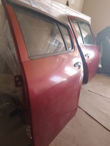 Двері задні, ліві 821012255R RENAULT
