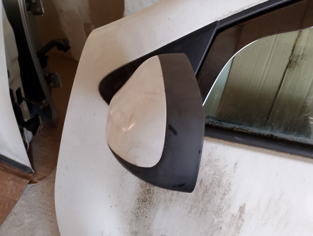 Ліве бічне дзеркало 963023731R RENAULT