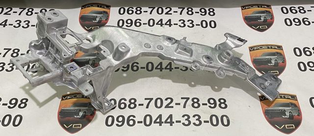 Рамка радіатора права 31688287 VOLVO
