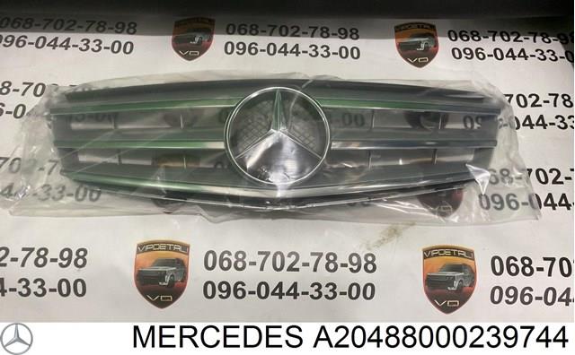 Mercedes c w 204 - решітка радіатора A20488000239744
