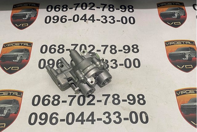 Насос масляний LR035118 LAND ROVER
