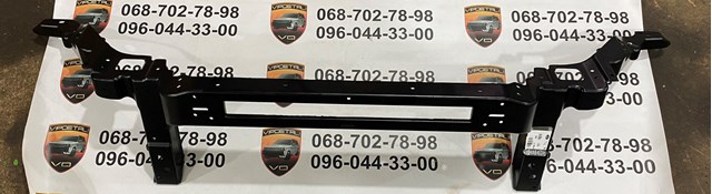 Рамка радіатора верхня LR091872 LAND ROVER