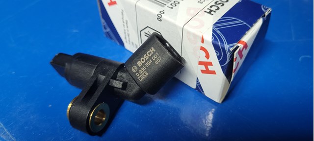 Датчик АБС (ABC) передній, лівий 0986594001 BOSCH