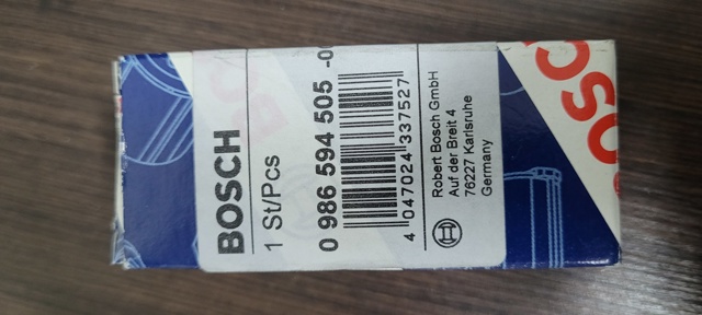 Датчик АБС (ABC) передній, правий 0986594505 BOSCH