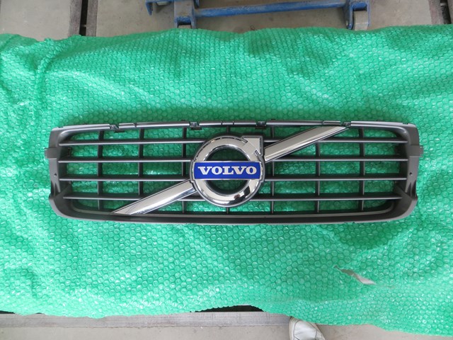 Решітка радіатора 31283261 VOLVO
