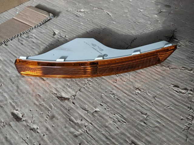 Поворотник лівий 3C0953041J VAG