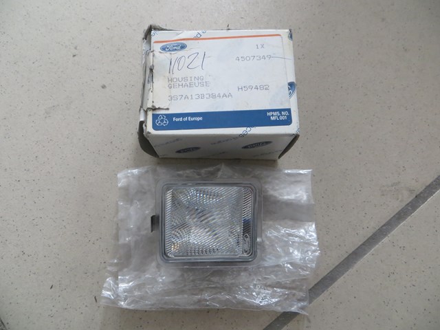 Mondeo iv лампа подсветки в двери  4507349