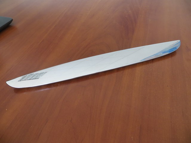 Накладка капота декоративна 51137117242 BMW
