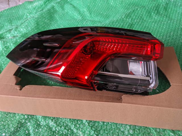 Стоп задній 8156102D11 TOYOTA