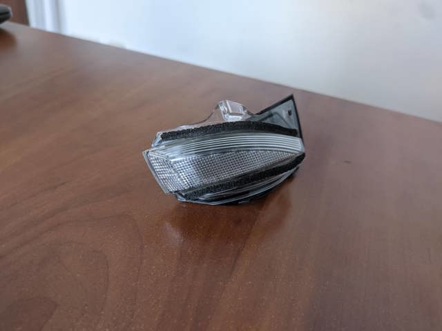 Праве бокове дзеркало 8173002200 TOYOTA