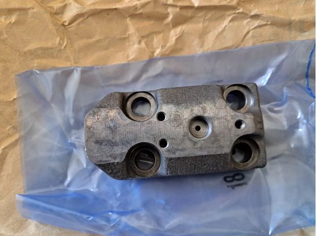 Головка блока циліндрів (ГБЦ) F00R0P1736 BOSCH
