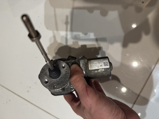 Клапан турбіни Ауді Ку 3