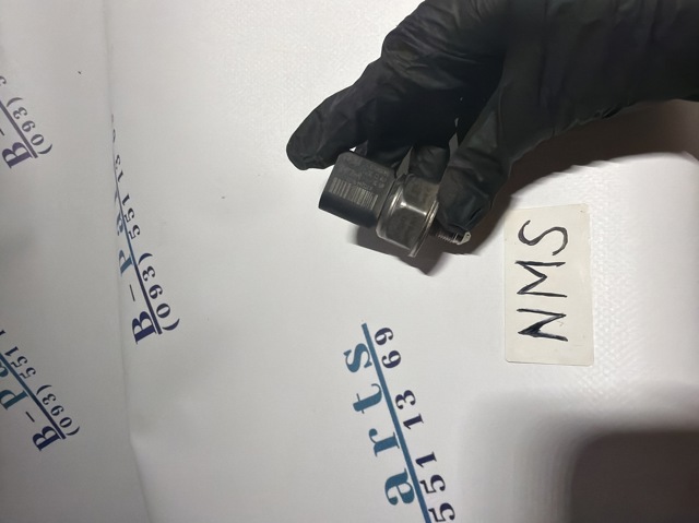 Датчик тиску палива 06K906051A VAG
