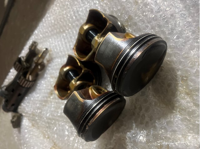 Поршнекомплекти без кілець 06L107065AN VAG