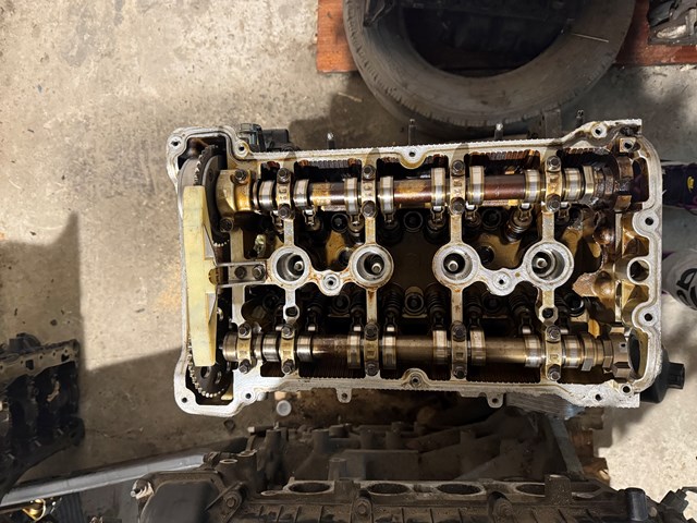 Сальник распредвала двигуна 11317587756 BMW