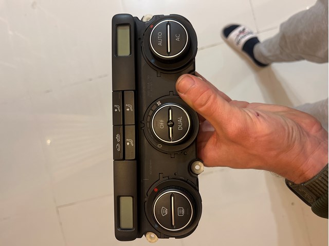 Блок управління пічкою 1K0907044CT VAG