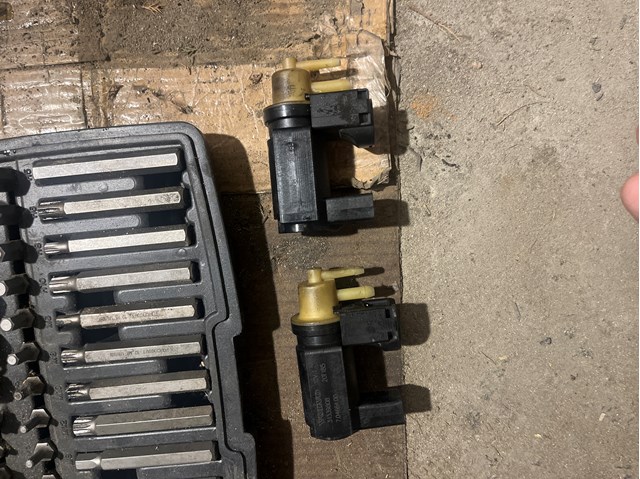 Перетворювач тиску (соленоїд) наддуву / EGR 31339808 VOLVO