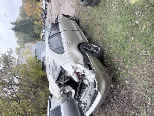 Скло-кватирка двері, задній, правій 5C6845214 VAG