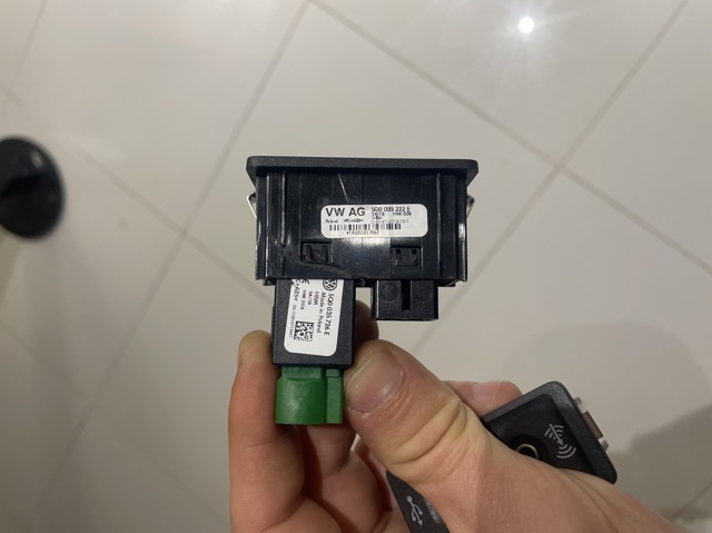 USB-розгалужувач 5G0035222E VAG