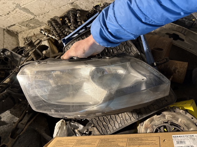 Фара основна права 5JB941016 VAG