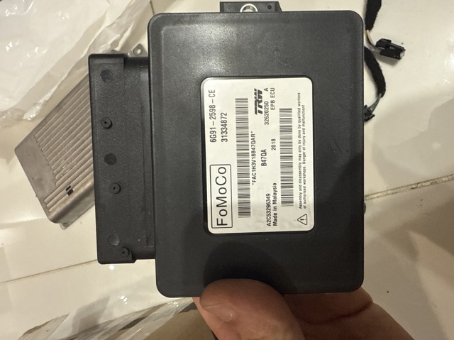 Блок керування (модуль) електромеханічного стояночного гальма 6G912598CE FORD