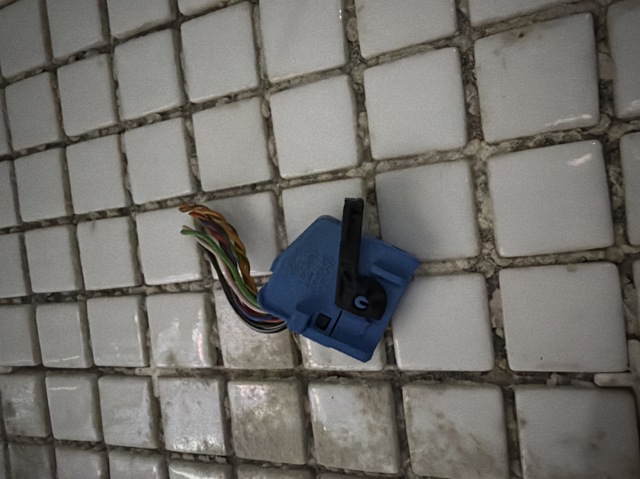 Болт піддона 8364658 BMW