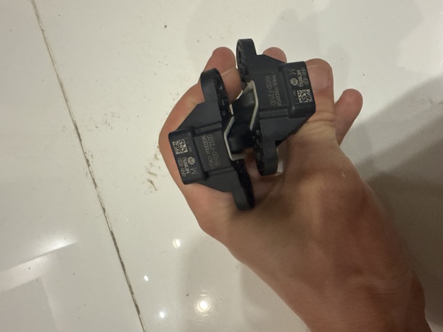Датчик подушки безпеки 95920F2100 HYUNDAI