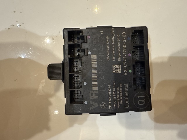Блок комфорту передніх дверей A1669004402 MERCEDES