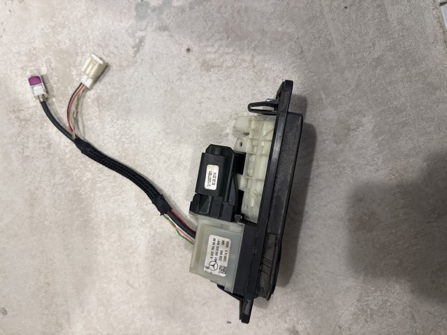 Ручка багажника A2227500893 MERCEDES