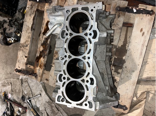 Блок циліндрів двигуна CP9Z6010C FORD