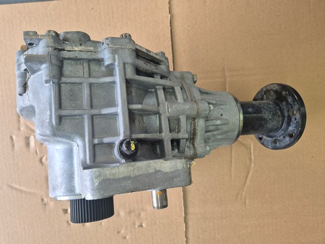 Коробка роздавальна в зборі 473003B600 HYUNDAI