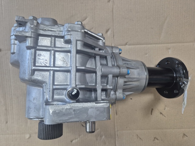 Коробка роздавальна в зборі 473003B610 HYUNDAI