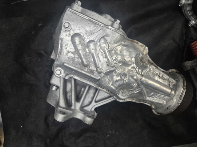 Коробка роздавальна 6G9N7L486CF LAND ROVER