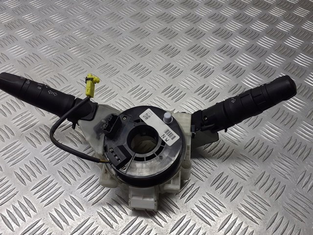 25560AX618 Nissan/Infiniti