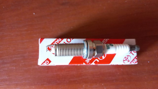 Свічки запалювання 9091901289 TOYOTA