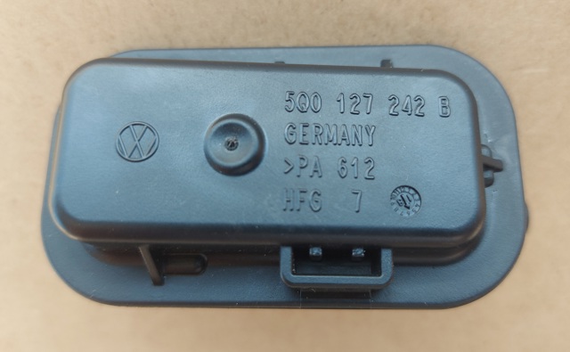 Зворотній клапан повернення палива 5Q0127242B VAG