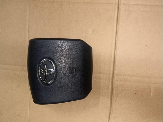 Подушка безопасности (airbag) водительская  4513060450C0 