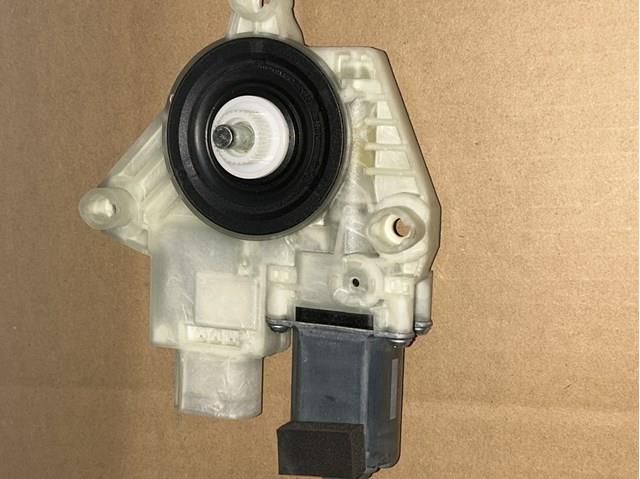 Двигун стеклопод'емника двері задньої, лівої 61359463857 BMW