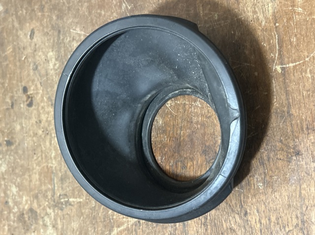 Горловина паливного бака 7729142060 TOYOTA