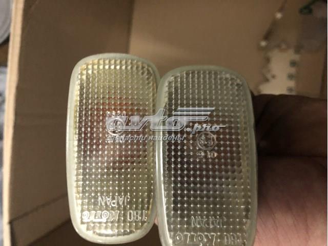 Повторювач повороту в крило 8173151011 TOYOTA