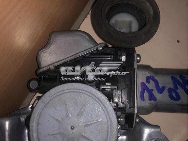 Мотор склопідйомника дверей передніх, правих 8571072011 TOYOTA