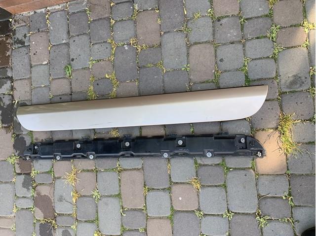 Оббивка дверей задка кузова A1637400770 MERCEDES