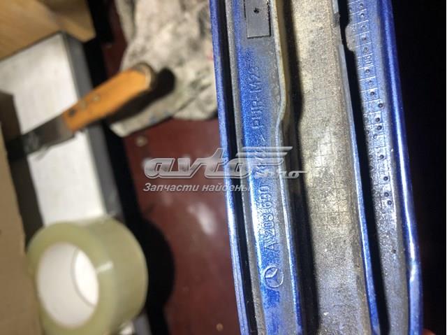 Молдинг переднього правого крила A2036904862 MERCEDES