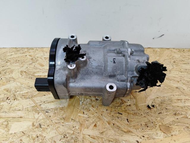 Компресор холодоагенту 0424001101 TOYOTA
